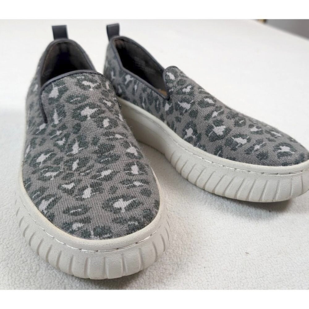 Sofft Gray Womens Sneakers Leopard Print‎ Slip-On, Size 7 1/2M